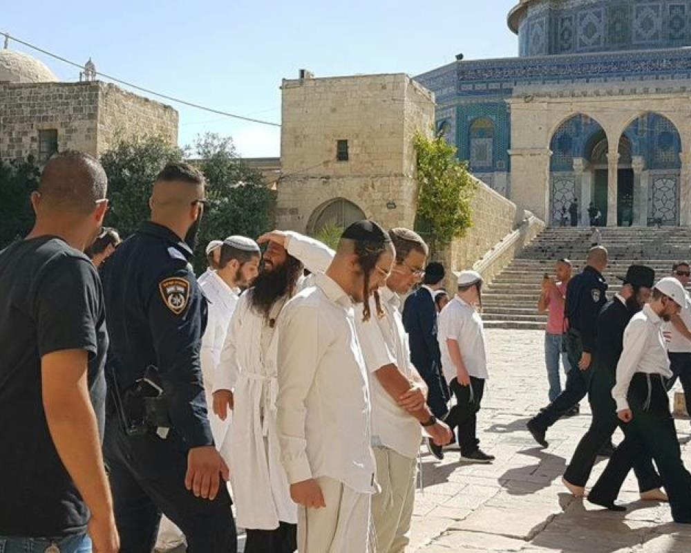 Dozens Of Settlers Break Into Al-Aqsa Mosque Under Tight Israeli Police ...