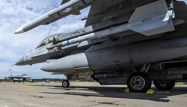 F-16 Training Kicks Off In Denmark For First Group Of Eight Ukrainian ...