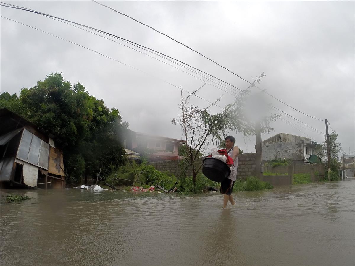 Philippines: Super Typhoon Saola Leaves 1 Dead, Displaces Over 3,87,000