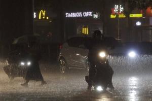 Thousands Evacuated As Typhoon Haikui Heads For Taiwan