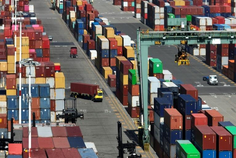 US trade deficit widens slightly on rise in imports