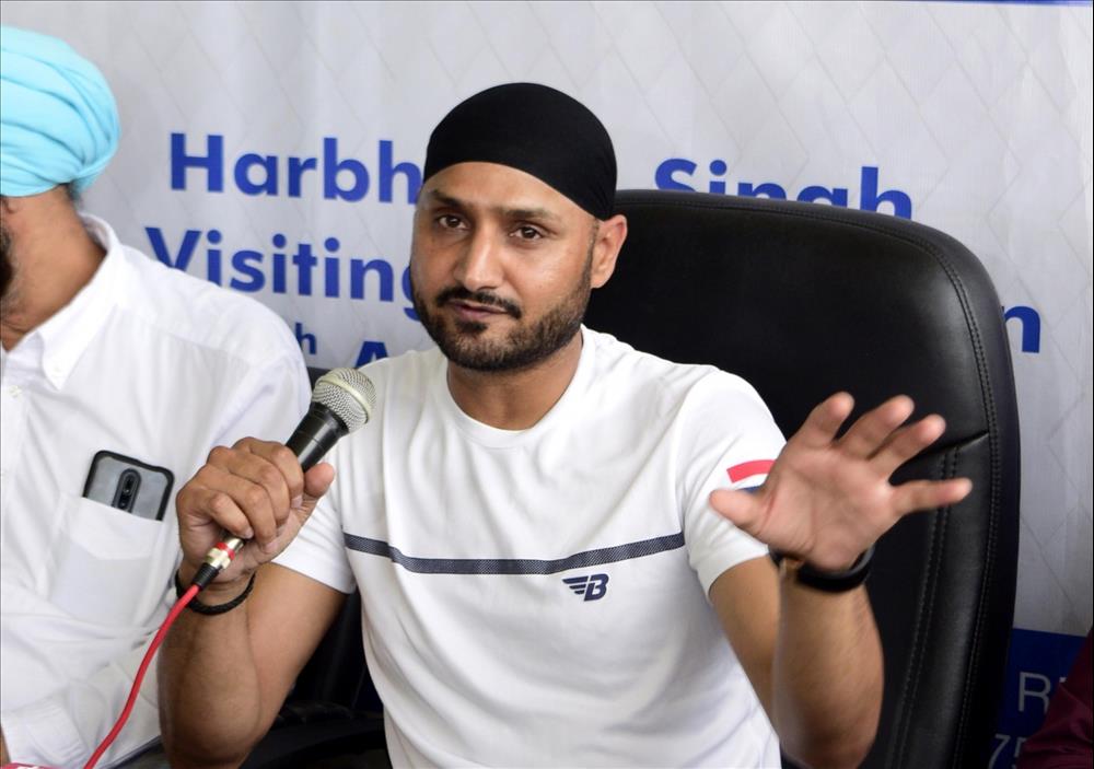 'It’S Beyond My Understanding', Says Harbhajan Singh On Chahal's Omission From Australia Odis