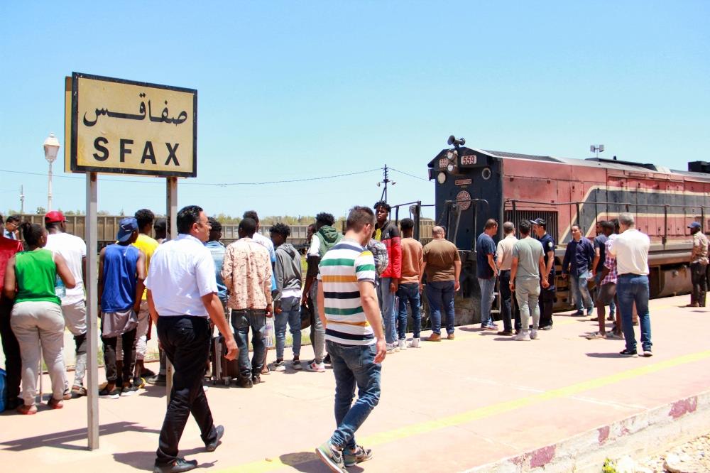 Tunisian Authorities Expel Hundreds Of Migrants From Sfax