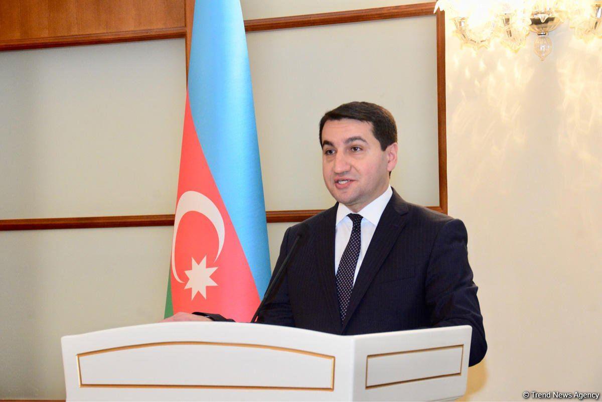 Azerbaijan Says Ambulances For Evacuating Wounded Armenian Troops Can Come From Armenia