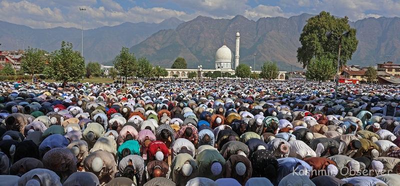 Eid-E-Milad Celebrated With Fervor In Kashmir