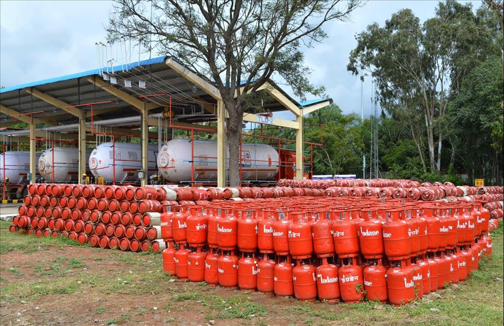 Commercial LPG Cylinder Price Hiked By Huge Rs 209 In Setback To Consumers