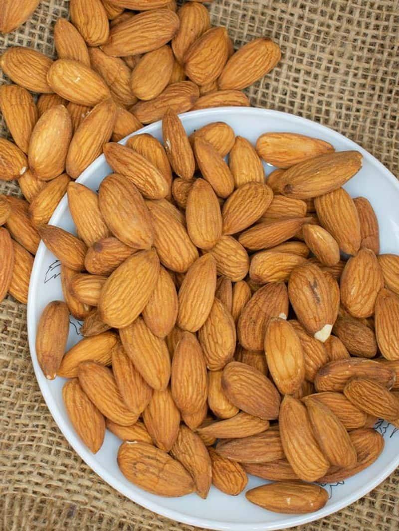 Improved Digestion To Skin Health: 7 Benefits Of Eating Soaked Almonds In The Morning