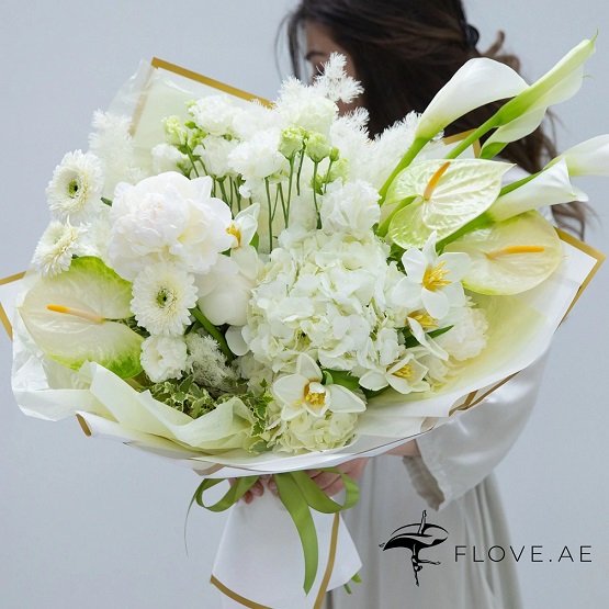 A new flower delivery service shows latest floristry trends in Dubai.