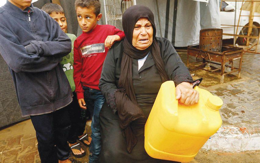 قطر تسعى لاتفاق تبادل الإفراج عن أسرى وهدنة بين حماس وإسرائيل قطر تسعى لاتفاق تبادل الإفراج عن أسرى وهدنة بين حماس وإسرائيل