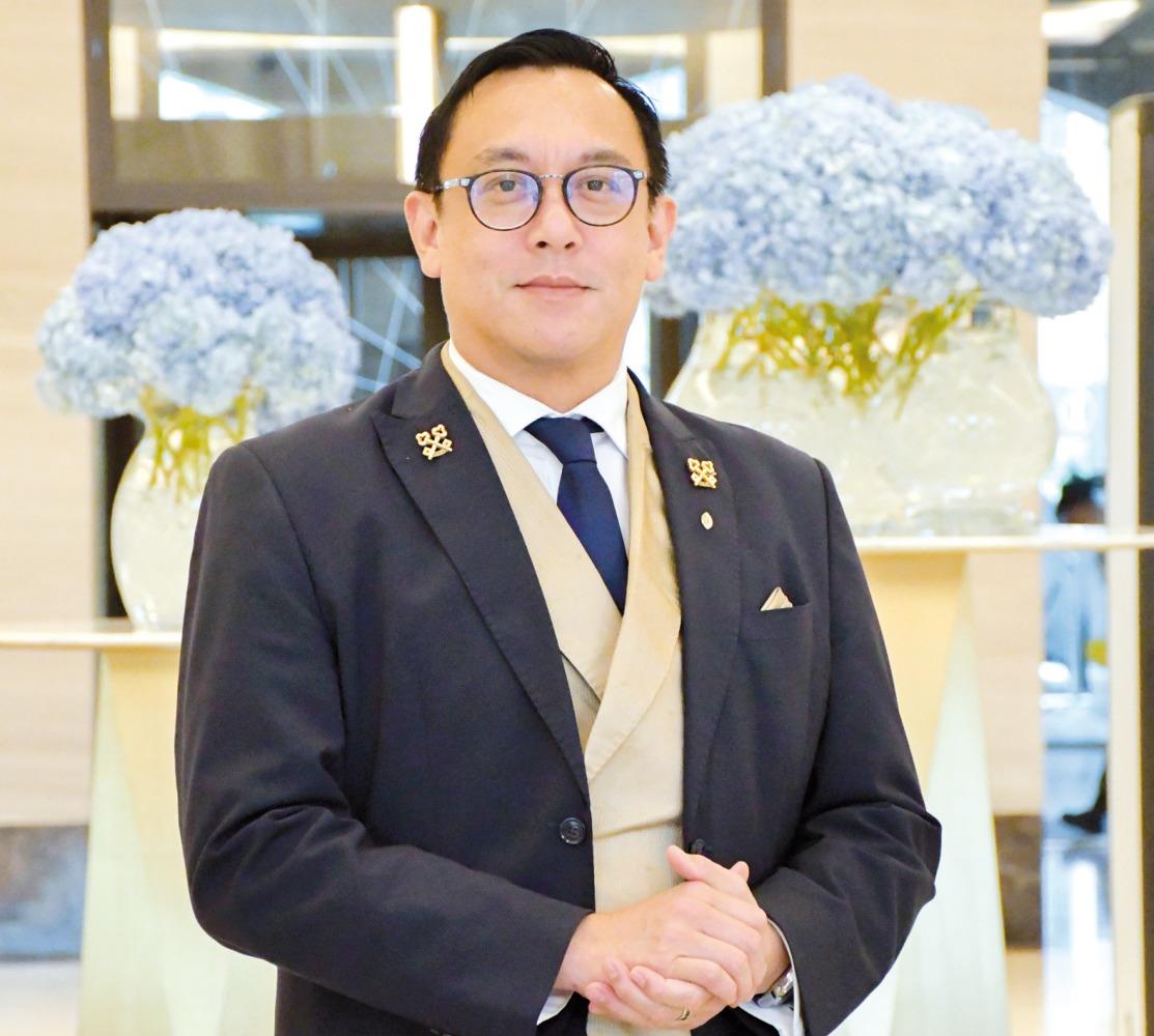 Chief Concierge Andrew Ferrer Of Intercontinental Doha Beach & Spa Re-Elected President Of Les Clefs D'or Qatar