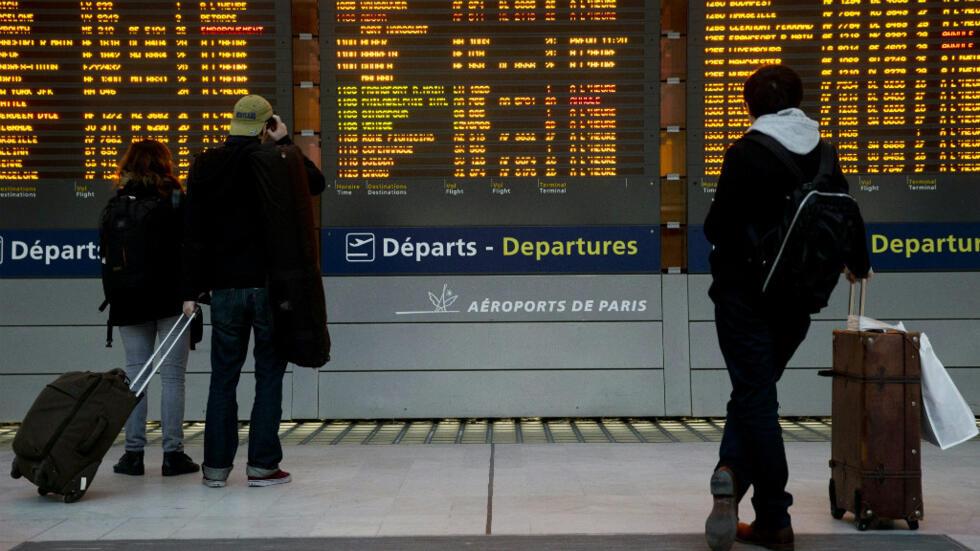 تأخر الرحلات في 7 مطارات فرنسية بسبب إضراب مراقبين جويين