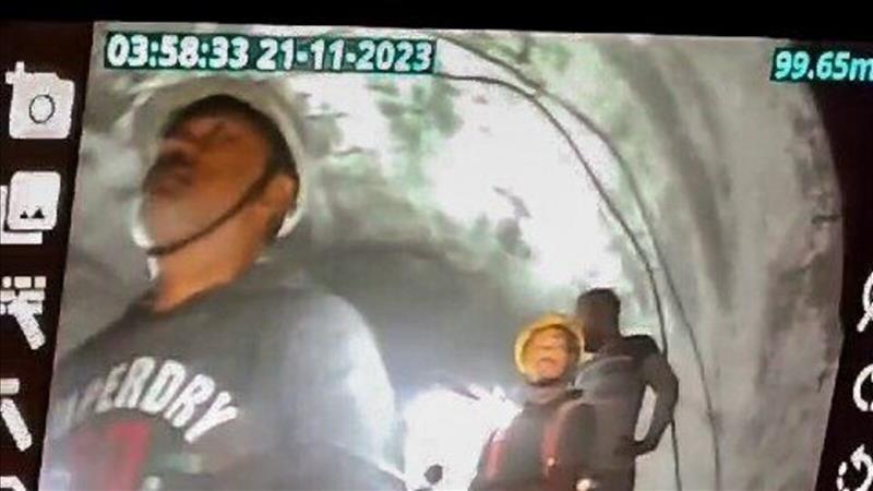 Uttarkashi Tunnel Rescue: First Visuals Of Trapped Workers Out    NDMA Says 'Horizontal Drilling' In Focus. 10 Points