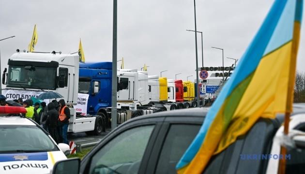 Ukrainian Carriers Respond To Polish Ones By Protesting At Border