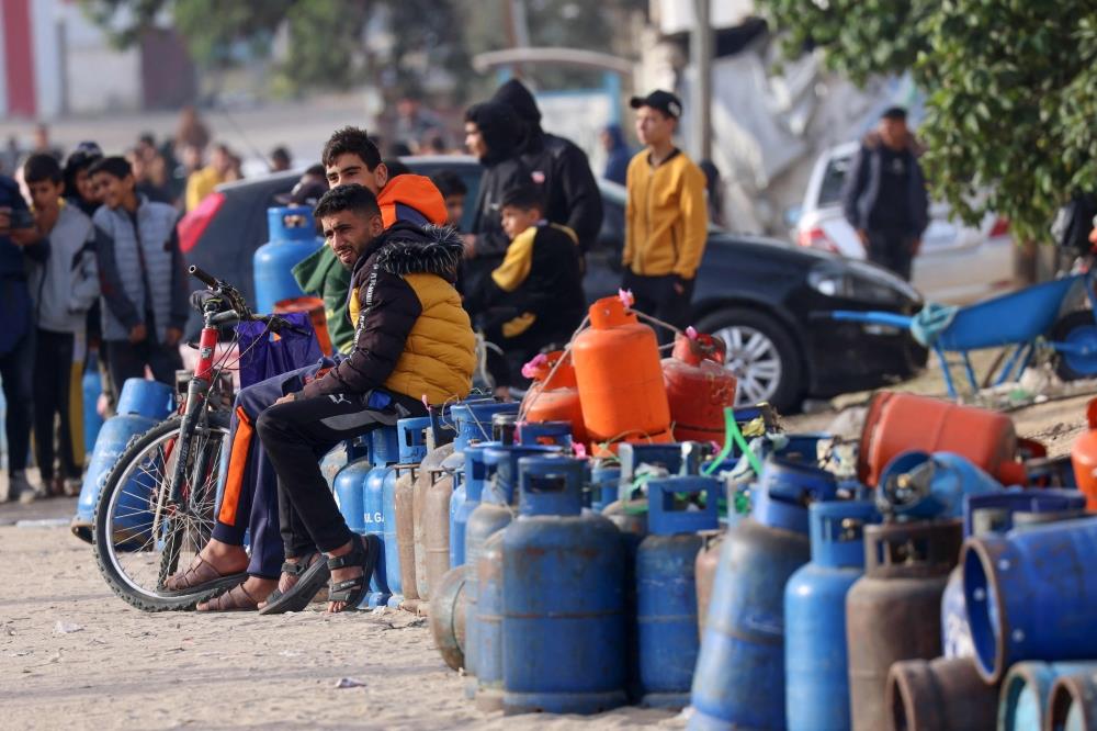 Aid, Fuel Continue To Flow In Gaza On Second Day Of Humanitarian Pause Aid, Fuel Continue To Flow In Gaza On Second Day Of Humanitarian Pause