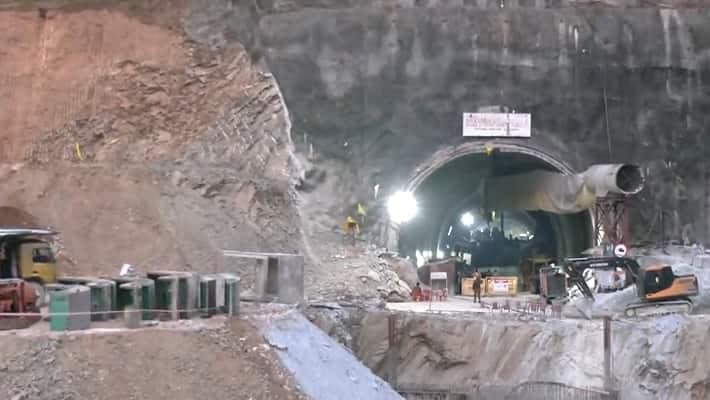 Silkyara Tunnel Collapse: Indian Army Steps Inside Tunnel For Rescue ...