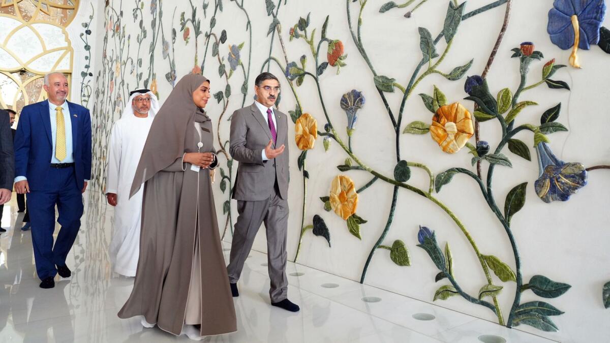 Watch: Pakistan Caretaker Prime Minister Visits Sheikh Zayed Grand Mosque