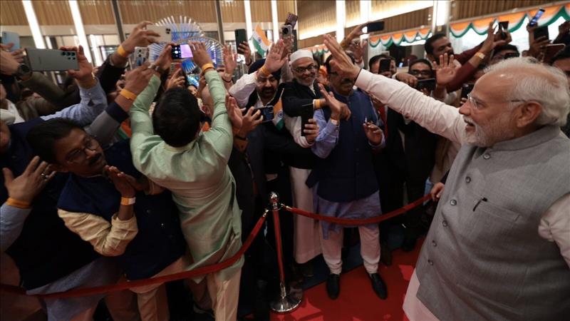 'Modi, Modi', 'Abki Baar Modi Sarkar': PM Modi Receives Warm Welcome From Indian Diaspora In Dubai For COP28 | Watch