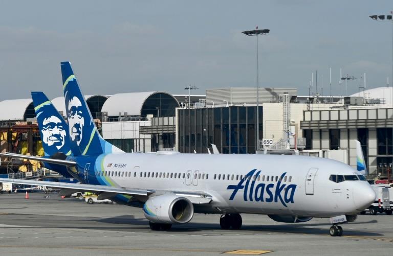 Alaska Airlines to buy Hawaiian Airlines for $1.9 bn