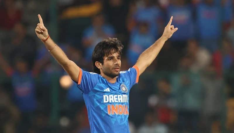 Ravi Bishnoi's Stellar Performance Against Australia Positions Him As India's Third Spin Option For T20 WC