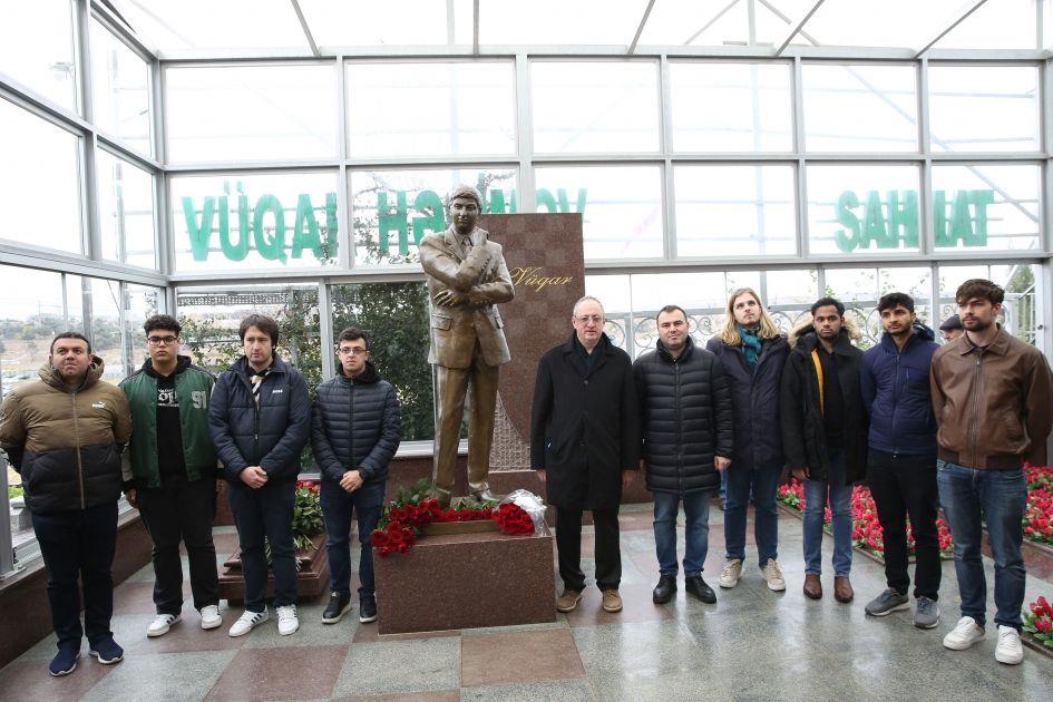Chess Players Pay Tribute To Vugar Hashimov