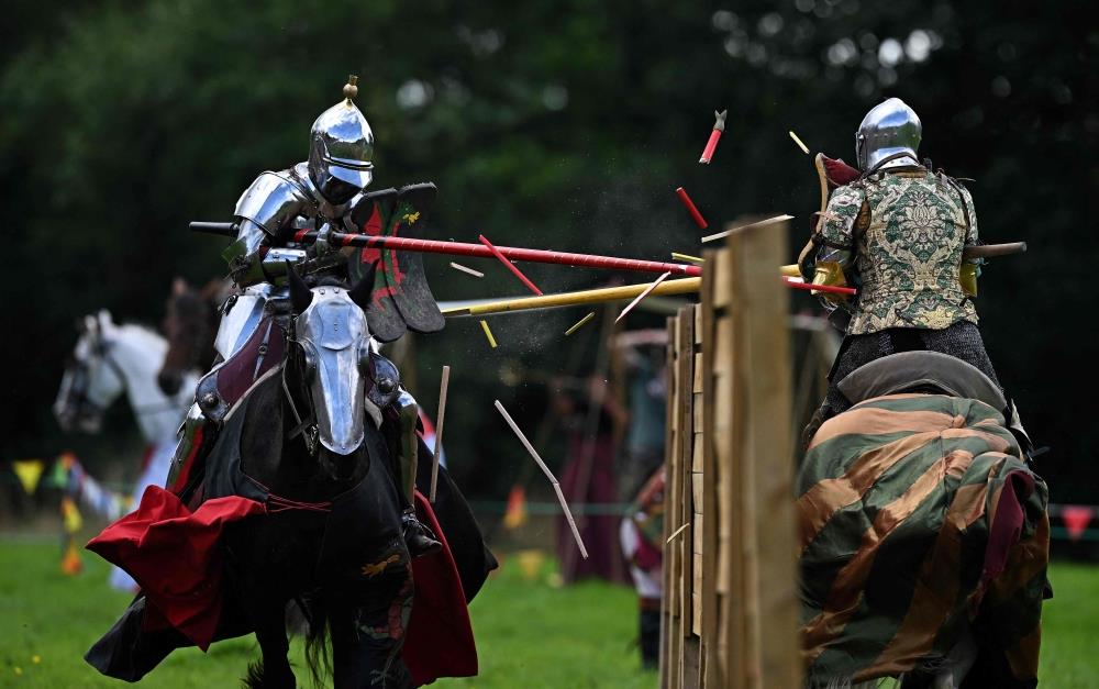Jousting Makes Comeback In England As Competitive Sport