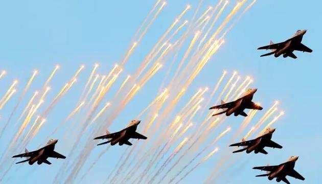 Russians Reduce Number Of Assaults, Increase Use Of Aircraft - Tarnavskyi