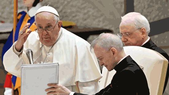 Pope Francis Allows Priests To Bless Same Sex Couples Menafncom