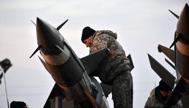 Ukrainian Air Defenses Intercept Russian Missile Over Dnipropetrovsk ...