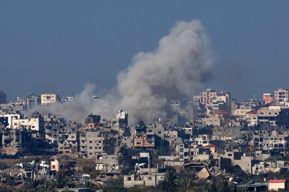 Fighting Rages Across Gaza Where Death Toll Surges | MENAFN.COM