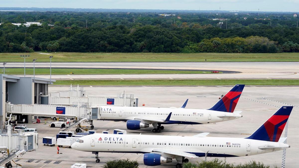 Boeing 757 Loses Nose Wheel While Preparing For Takeoff In Atlanta ...