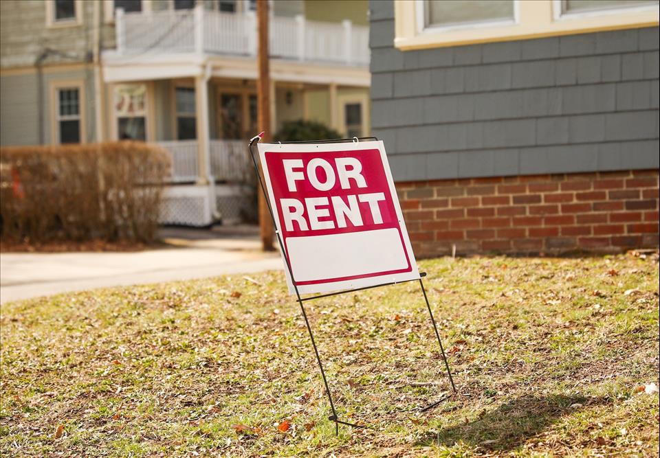 Two-Thirds Of Canadian And American Renters Are In Unaffordable Housing ...