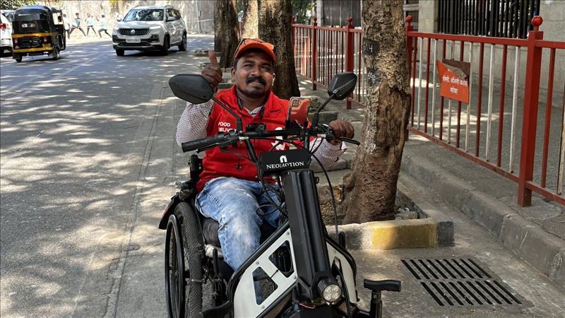 Zomato CEO Spotlights Wheelchair-Bound Delivery Agent Netizens Cheer ...