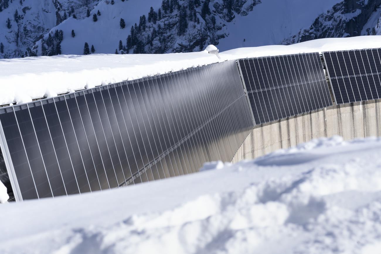 First Large-Scale Alpine Solar Plant Approved In Switzerland
