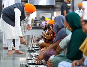 Beyond Politics: PM Modi's Gurdwara Visit Signals His Deep Respect For Sikh Culture, Values Beyond Politics: PM Modi's Gurdwara Visit Signals His Deep Respect For Sikh Culture, Values