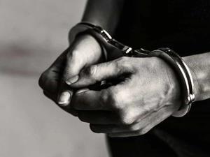 Two Held For Making Forged Documents, Running Job Racket In UP - Vimarsana News