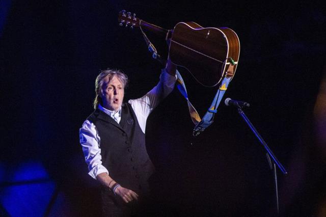 Paul Mccartney Becomes UK's First Billionaire Musician - Vimarsana News
