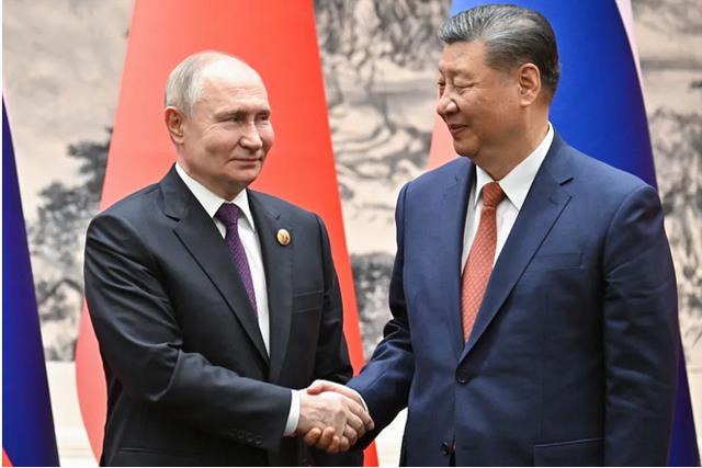 China, Russia Pledge To Strengthen Military Cooperation