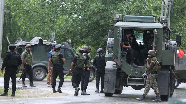 Jammu And Kashmir News: Army Vehicle Attacked Near Gulmarg's Botapathri ...