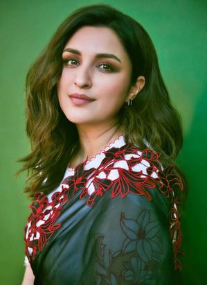 parineeti chopra green dress Parineeti Chopra In Green Dress At Daniel Wellington Store launch