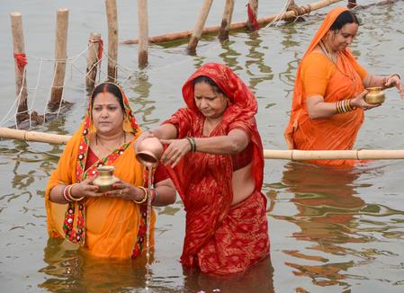 On Day 3 Of Chaiti Chhath, Devotees To Gather At Water Bodies To Offer Prayers To Setting Sun On Day 3 Of Chaiti Chhath, Devotees To Gather At Water Bodies To Offer Prayers To Setting Sun