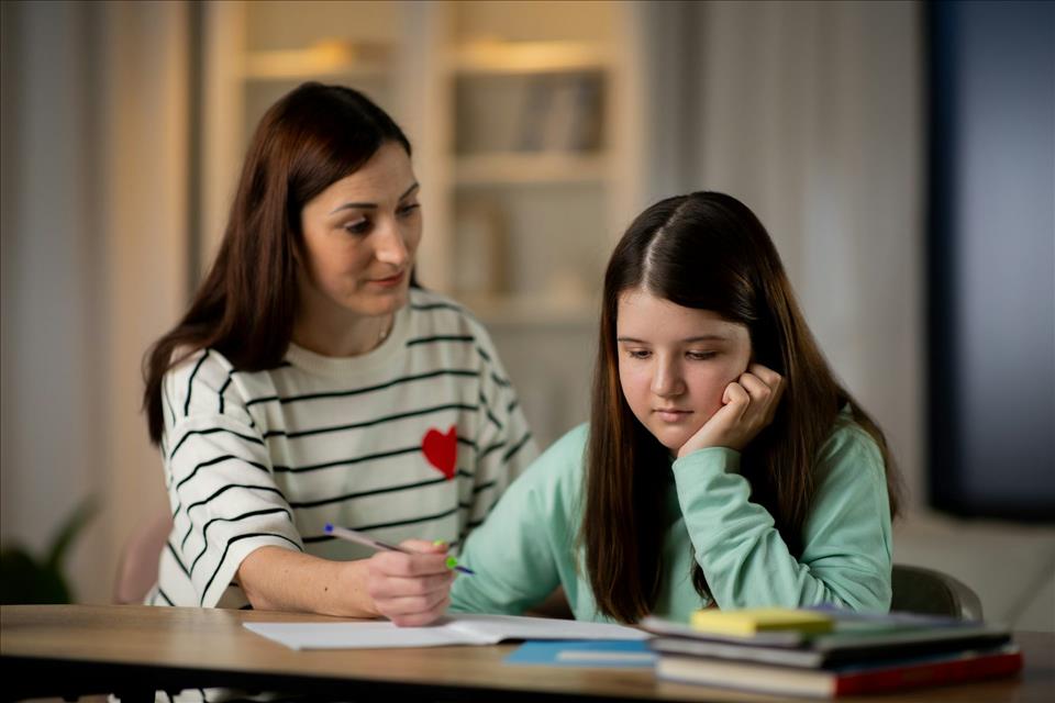 Parents' Fear Of Maths Linked To Lower Achievement In Children  New Research NXTLVLSTCK/Shutterstock