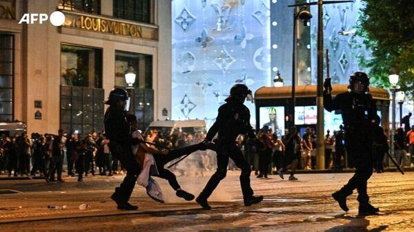 Champions League: Two Dead, 559 Arrested After PSG's Victory Over Inter Milan, French Ministry Says Champions League: Two Dead, 559 Arrested After PSG's Victory Over Inter Milan, French Ministry Says