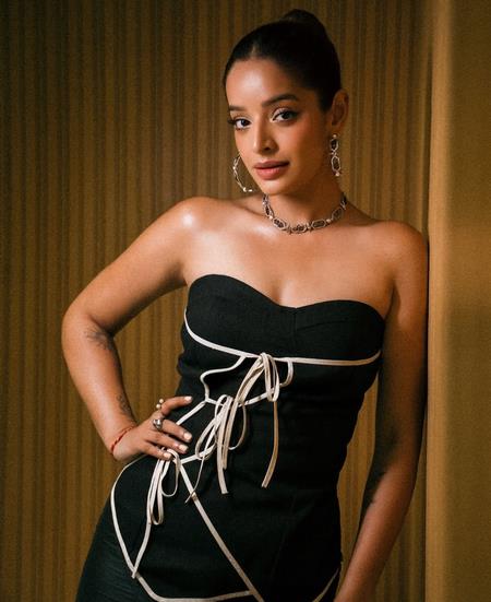 Lisa Mishra On 'Teri Hoon': It's An Ode To Love That Is Powerful, Deep, Everlasting Lisa Mishra On 'Teri Hoon': It's An Ode To Love That Is Powerful, Deep, Everlasting