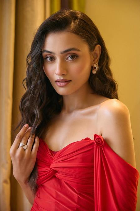 Janki Bodiwala Shares How Working With  Ajay Devgn, R. Madhavan Prepared Her For 'Vash Vivash Level 2' Janki Bodiwala Shares How Working With  Ajay Devgn, R. Madhavan Prepared Her For 'Vash Vivash Level 2'