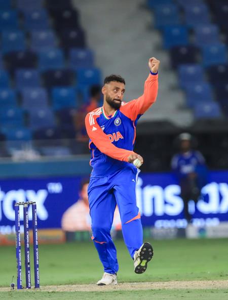 ICC Rankings: Varun Chakaravarthy Becomes New No. 1 T20I Bowler ICC Rankings: Varun Chakaravarthy Becomes New No. 1 T20I Bowler