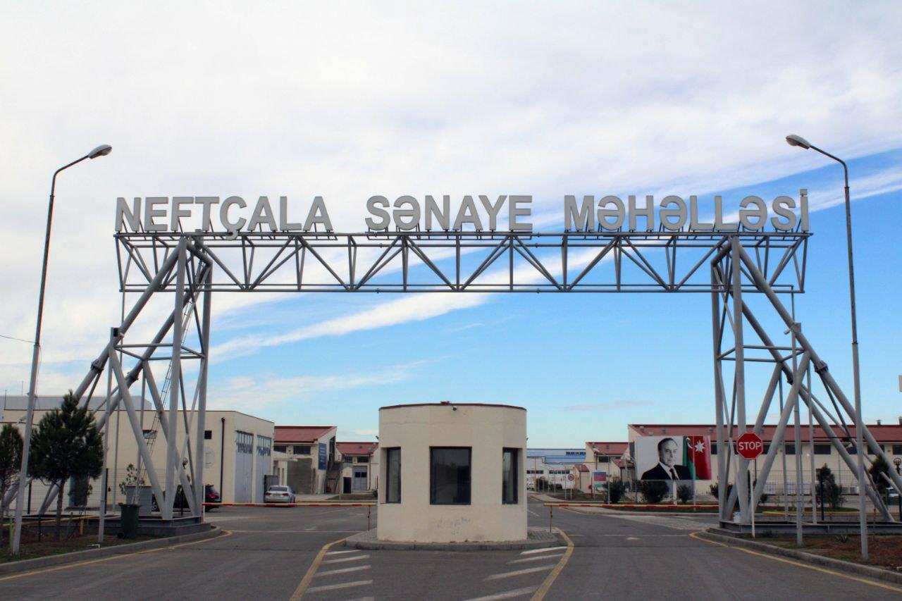 Azerbaijan Hands Over Reins Of Its Neftchala Industrial District To Businesses (PHOTO)