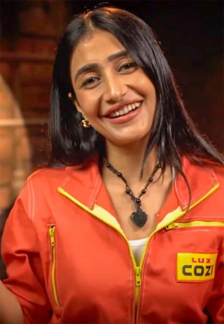 Dhanashree Verma's Reaction Goes Viral Amid Samay Raina's“Sugar Daddy” Caption For Yuzvendra Chahal Dhanashree Verma's Reaction Goes Viral Amid Samay Raina's“Sugar Daddy” Caption For Yuzvendra Chahal