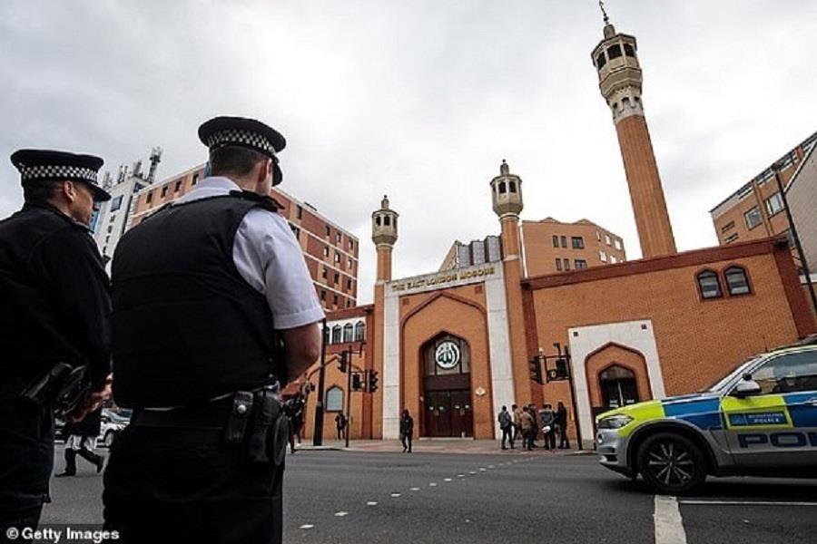 UK Boosts Security Funding For Mosques Amid Hate Crimes Spike UK Boosts Security Funding For Mosques Amid Hate Crimes Spike