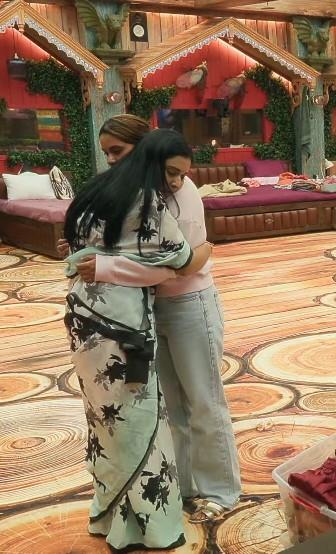 BB19: Tanya Mittal Left Emotionally Disturbed After BFF Amaal Mallik Calls Out Her 'Fake' Behaviour, Breaks Ties BB19: Tanya Mittal Left Emotionally Disturbed After BFF Amaal Mallik Calls Out Her 'Fake' Behaviour, Breaks Ties