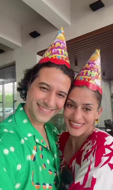 Apurva Agnihotri And Shilpa Saklani Share Adorable Video Of Daughter's Intimate Birthday Celebration Apurva Agnihotri And Shilpa Saklani Share Adorable Video Of Daughter's Intimate Birthday Celebration